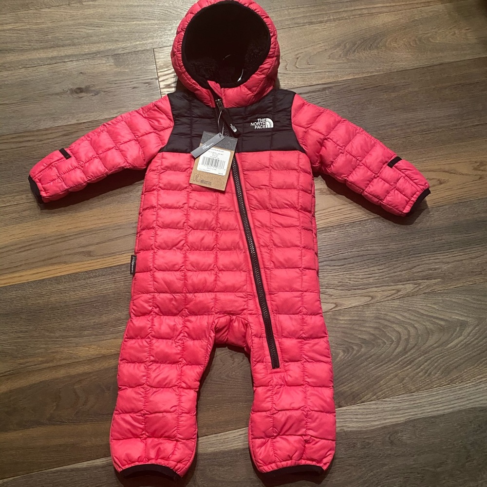 The North Face Thermo ball NWT 6-12m
